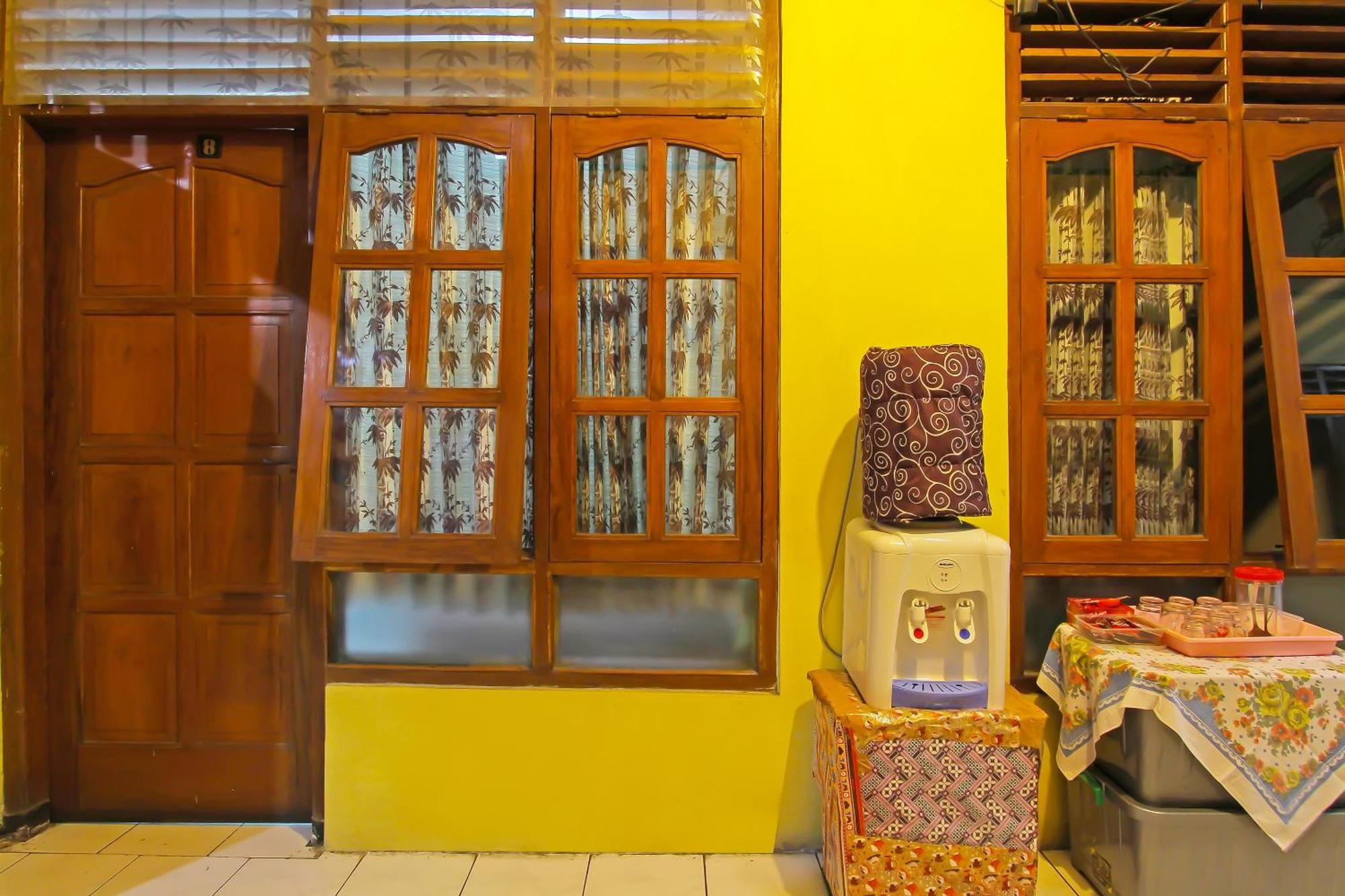 Spot On 91911 Rejeki Homestay Syariah Malioboro ยอกยาการ์ตา ภายนอก รูปภาพ