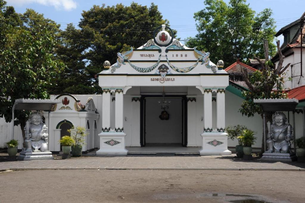 Spot On 91911 Rejeki Homestay Syariah Malioboro ยอกยาการ์ตา ภายนอก รูปภาพ
